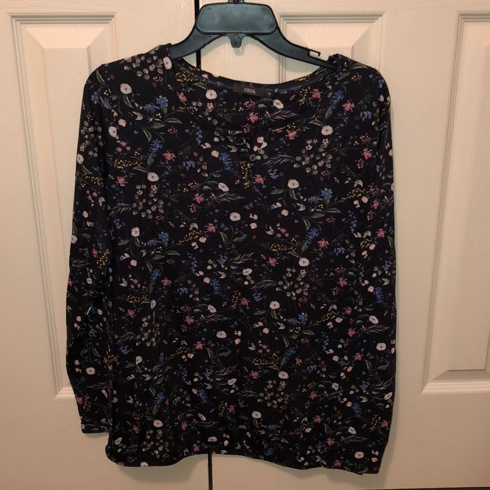Cecil Navy and floral medium long sleeve